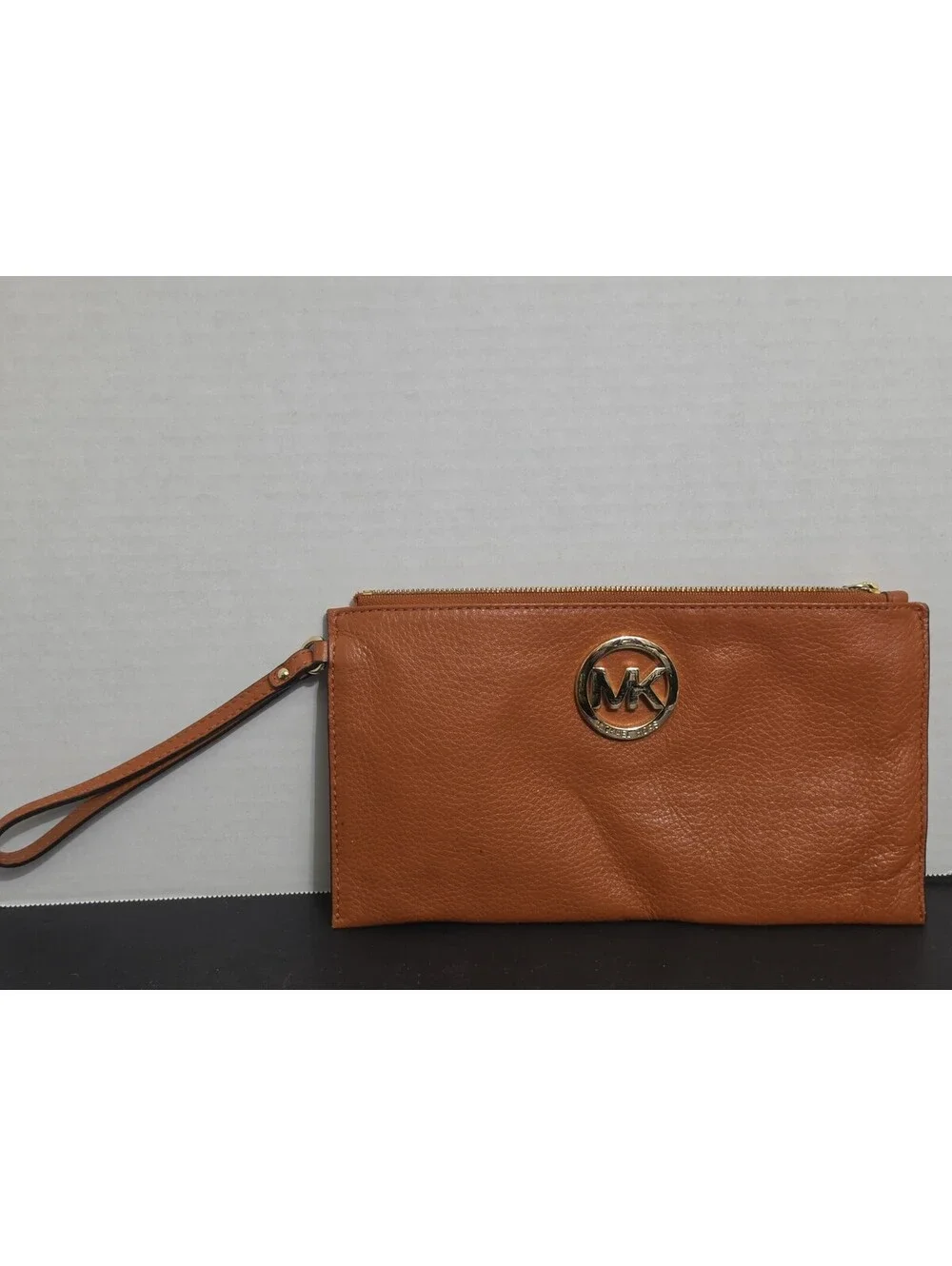 MICHAEL KORS Fulton Antique Large Leather Zip Clutch Brown